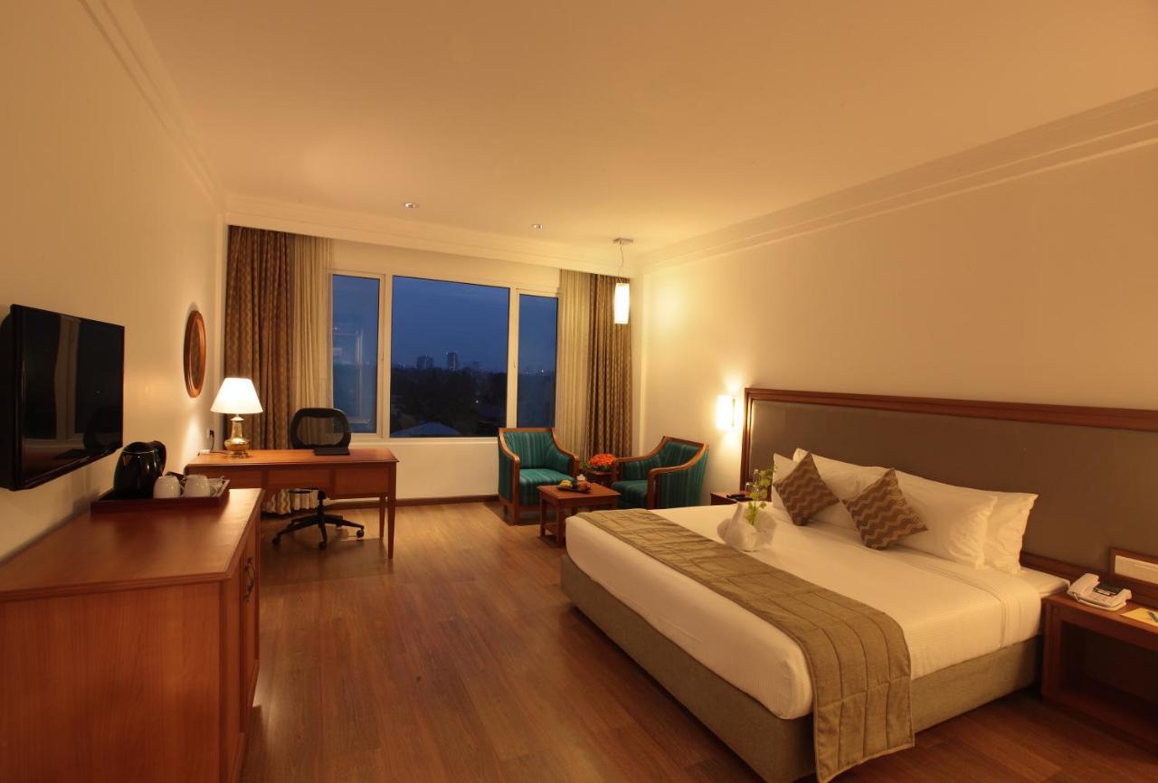 Hotel Monsoon Empress Kochi Exterior foto