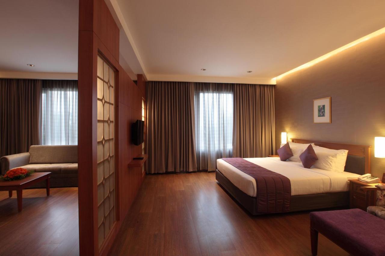 Hotel Monsoon Empress Kochi Exterior foto