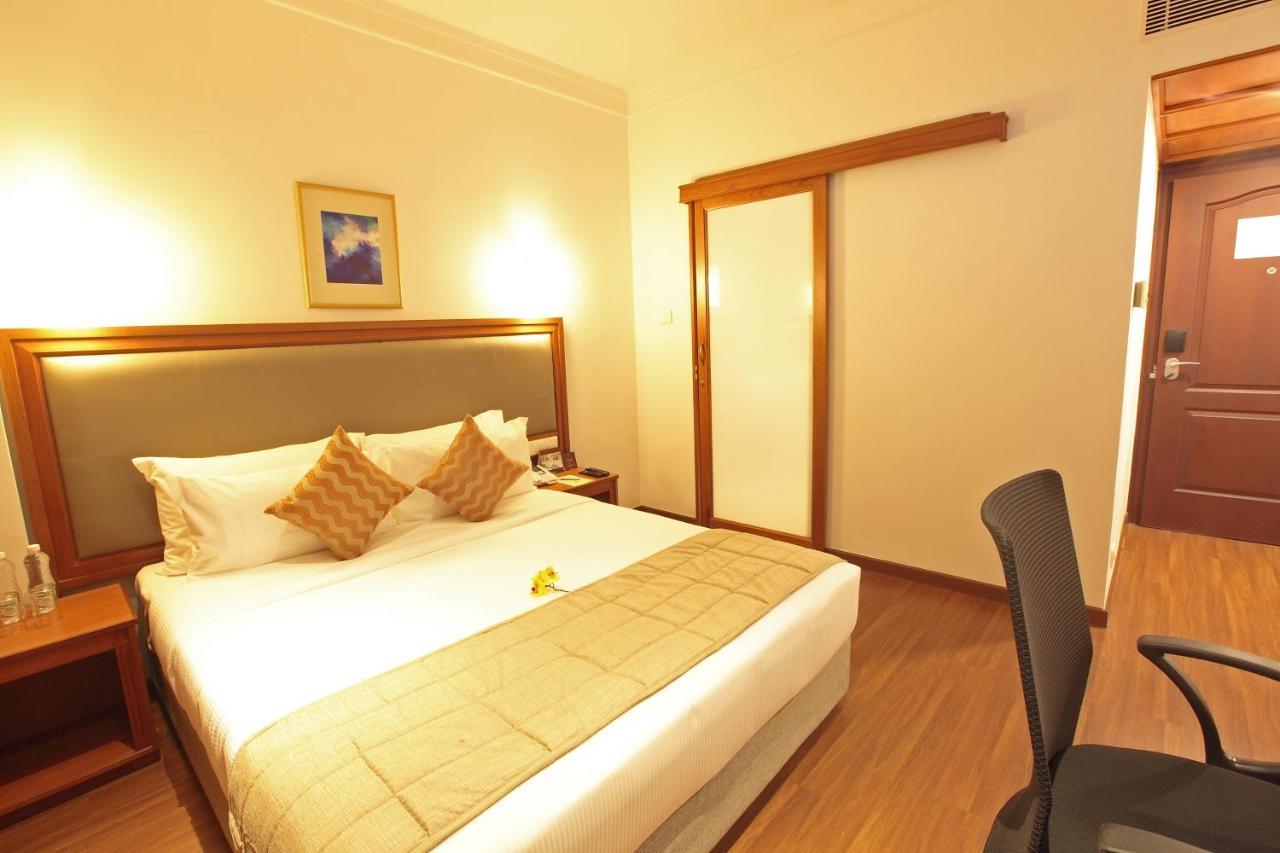 Hotel Monsoon Empress Kochi Exterior foto