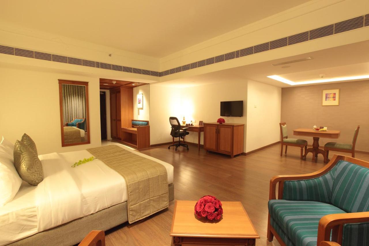 Hotel Monsoon Empress Kochi Exterior foto