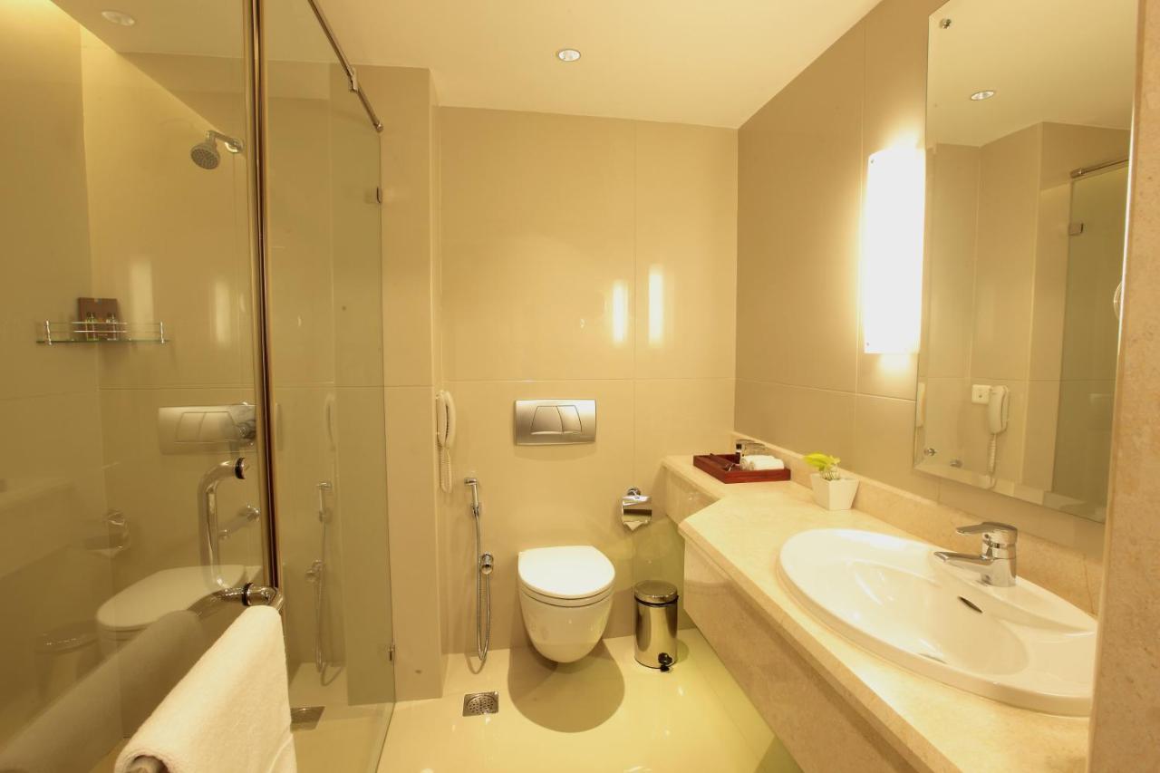 Hotel Monsoon Empress Kochi Exterior foto