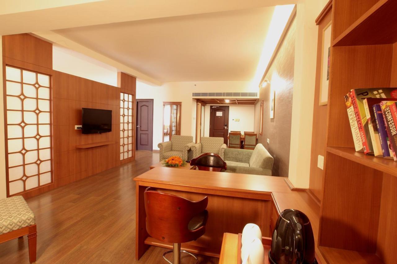 Hotel Monsoon Empress Kochi Exterior foto