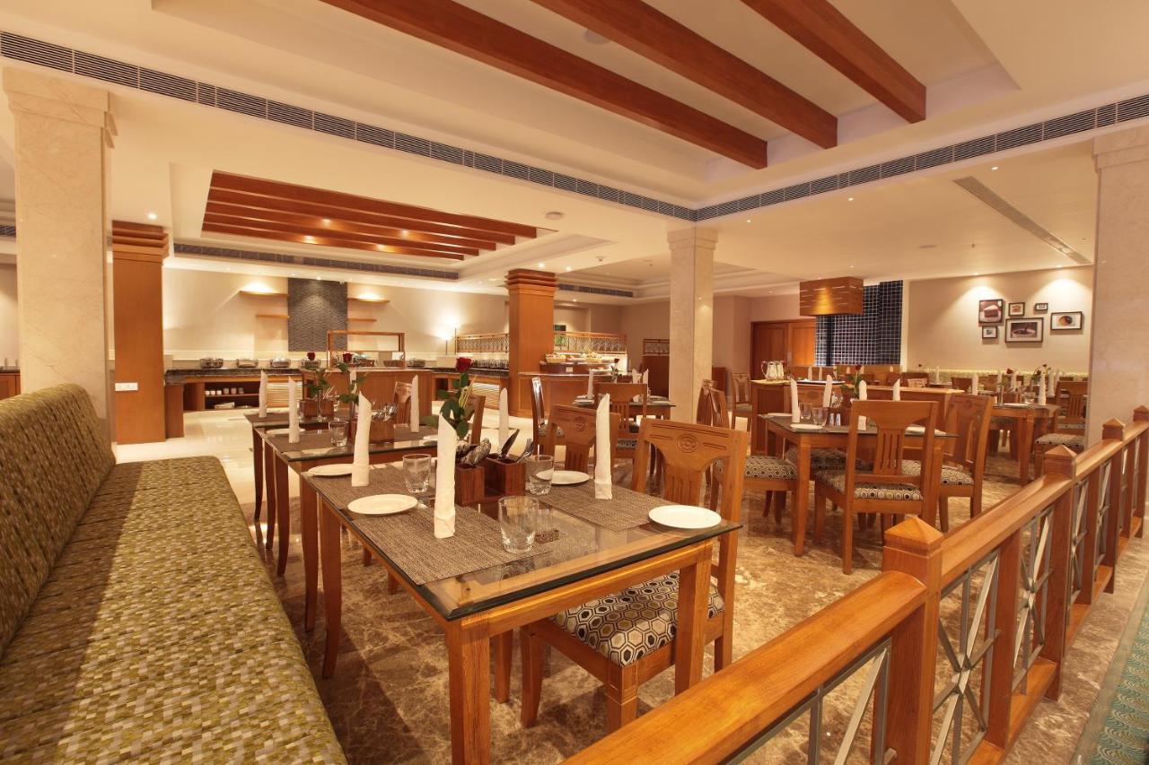 Hotel Monsoon Empress Kochi Exterior foto