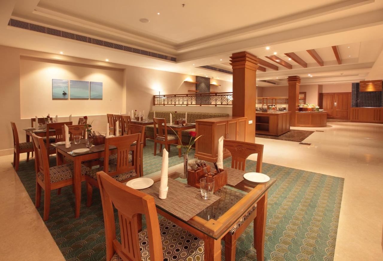 Hotel Monsoon Empress Kochi Exterior foto