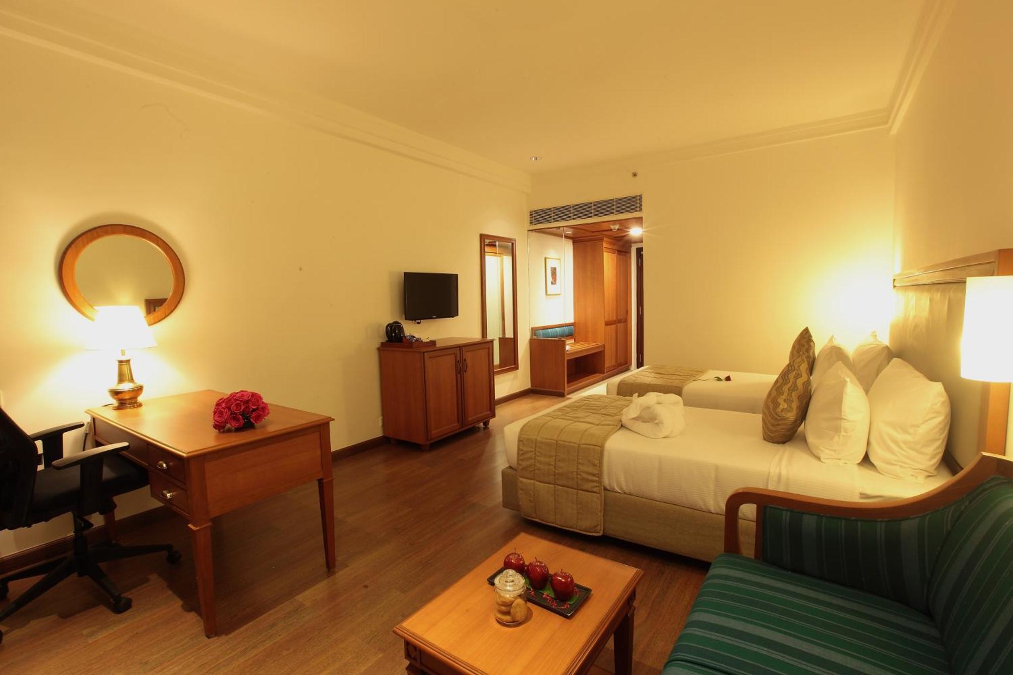 Hotel Monsoon Empress Kochi Exterior foto